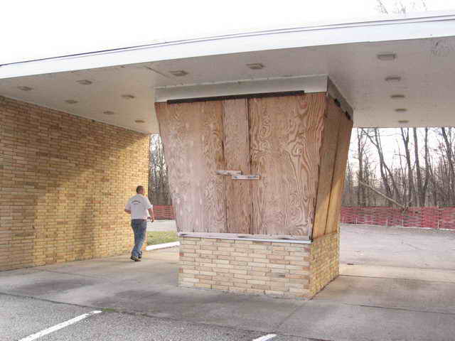 Melody 49 Drive-In - 2006 Photo (newer photo)